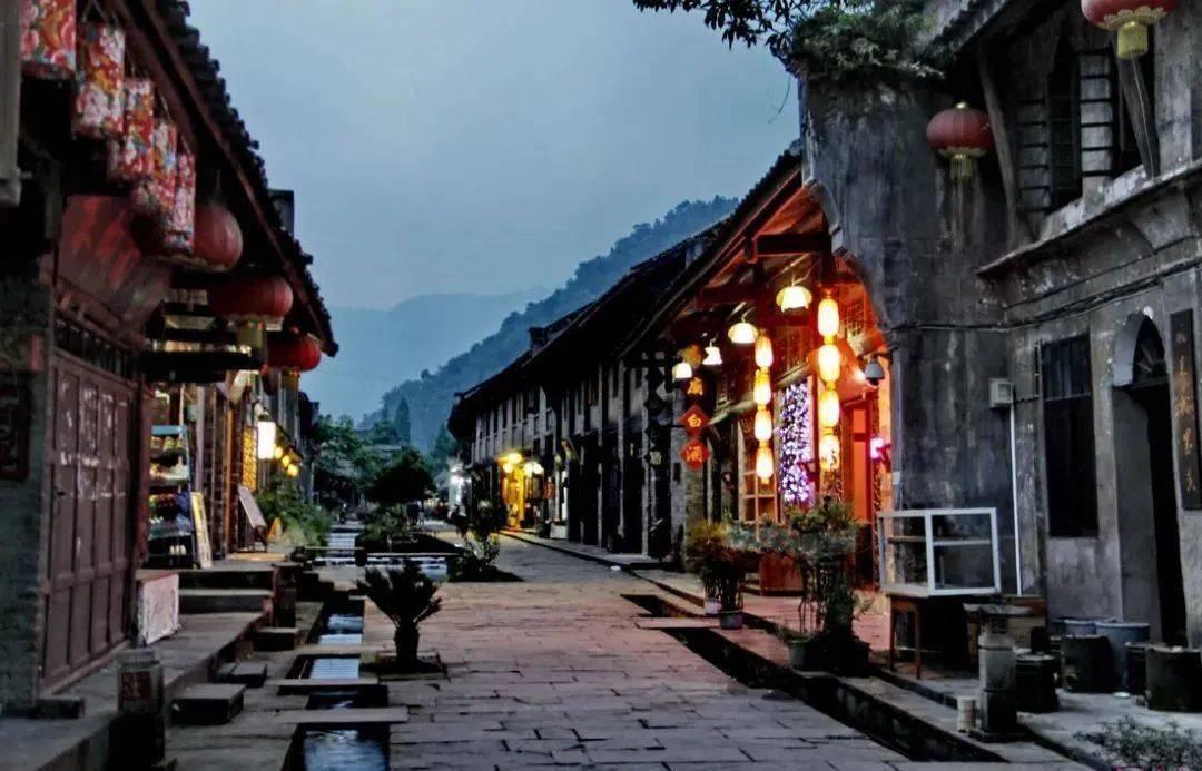 《美美与共》对话互帮互助的人文情谊,携手共进共创美好未来